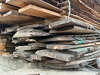 Partij gezaagde boomstamplanken - afbeelding 2 van  4