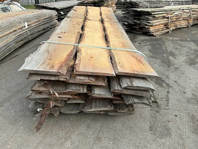 Partij gezaagde boomstamplanken - afbeelding 4 van  4