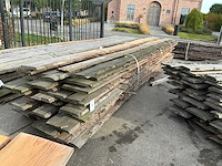 Partij gezaagde boomstamplanken - afbeelding 2 van  4