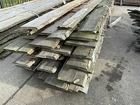 Partij gezaagde boomstamplanken - afbeelding 3 van  4