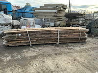 Partij gezaagde boomstamplanken - afbeelding 2 van  5