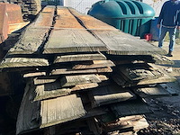 Partij gezaagde boomstamplanken - afbeelding 2 van  5