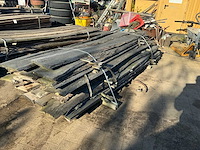 Partij gezaagde eiken planken - afbeelding 1 van  4