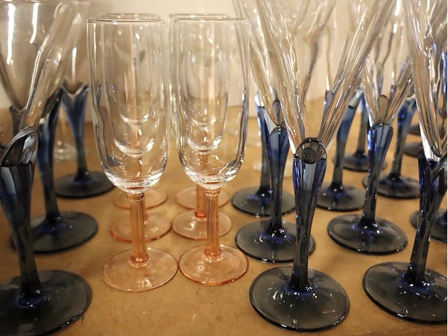 Partij glaswerk - afbeelding 4 van  4