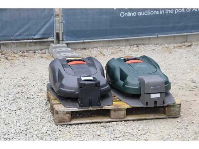 Partij grasmaaiers husqvarna automower elektrisch - afbeelding 1 van  1