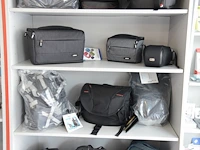 Partij grote fototassen en rugzakken - afbeelding 2 van  3