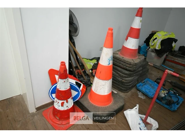 Partij grote verkeerskegels - afbeelding 3 van  3