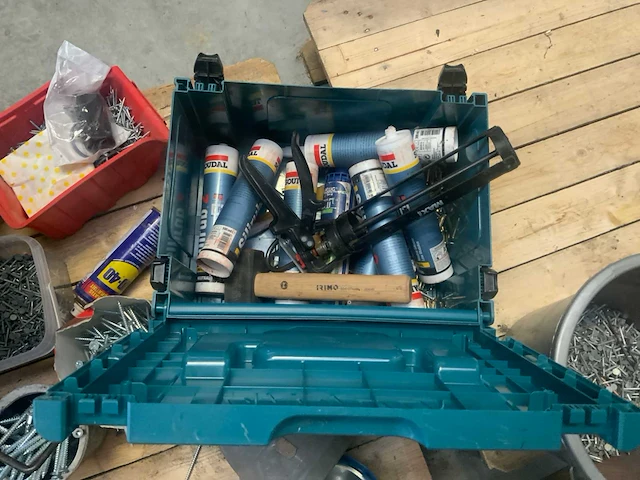 Partij handgereedschap en bevestigingsmaterialen - afbeelding 10 van  11