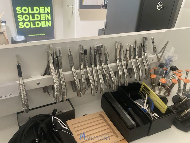 Partij handgereedschap voor brilmonturen - afbeelding 5 van  6