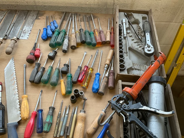 Partij handgereedschappen - afbeelding 9 van  12