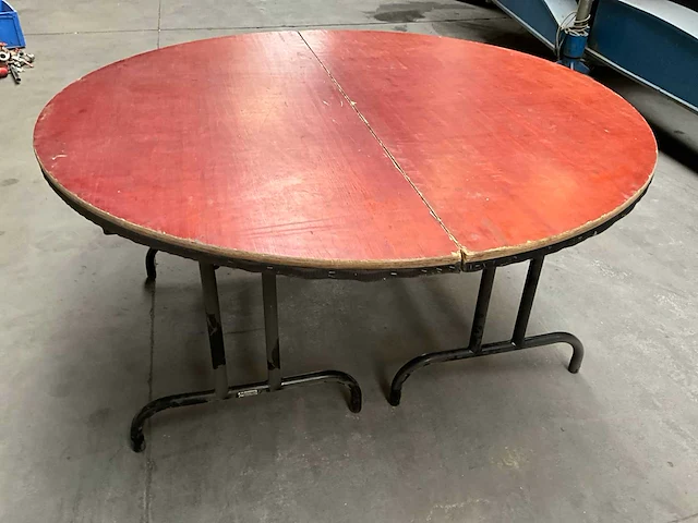 Partij hilti isolatiepluggen - magazijnsorteerbakken - ronde partytafels - afbeelding 8 van  18