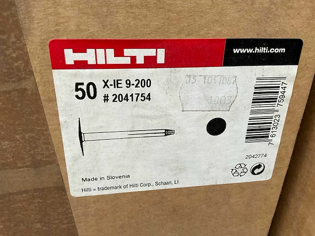 Partij hilti isolatiepluggen - magazijnsorteerbakken - ronde partytafels - afbeelding 16 van  18