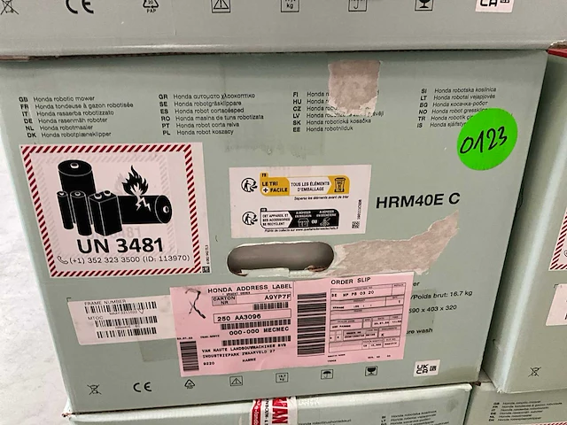 Partij honda miimo robotmaaiers (8xhrm70ec & 4xhrm40ec) - afbeelding 2 van  11