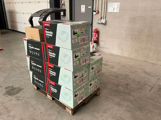 Partij honda miimo robotmaaiers (8xhrm70ec & 4xhrm40ec) - afbeelding 5 van  11