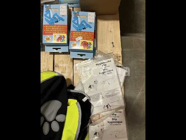 Partij hondenartikelen - afbeelding 7 van  8
