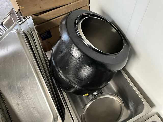 Partij horeca keukenapparaten en keuken gerief - afbeelding 21 van  36