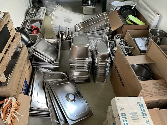 Partij horeca keukenapparaten en keuken gerief - afbeelding 23 van  36