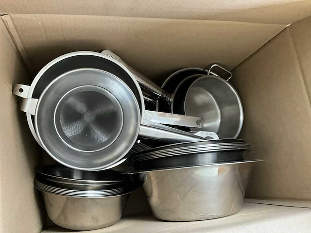 Partij horeca keukenapparaten en keuken gerief - afbeelding 26 van  36