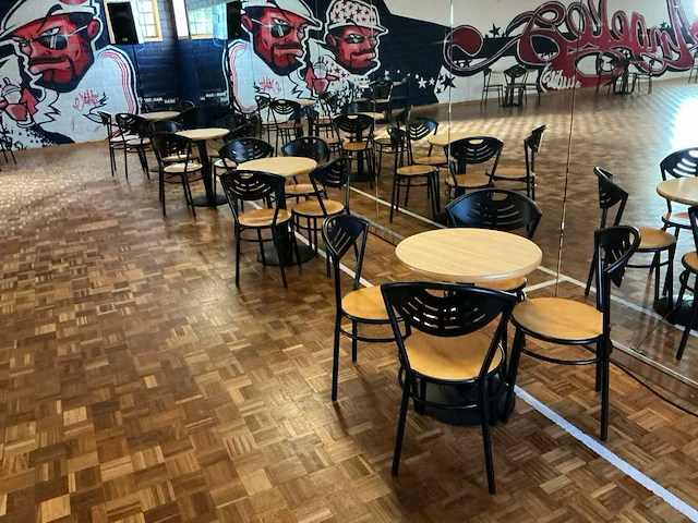 Partij horeca tafels - afbeelding 1 van  5