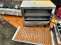 Partij horecatoestellen: dubbele friteuse, gasbrander, salamander, contactgrill - afbeelding 12 van  13