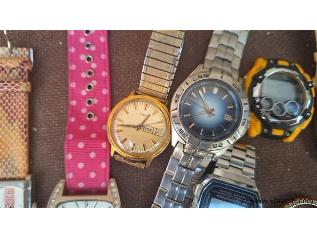 Partij horloges - afbeelding 3 van  9