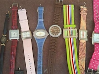 Partij horloges - afbeelding 8 van  9