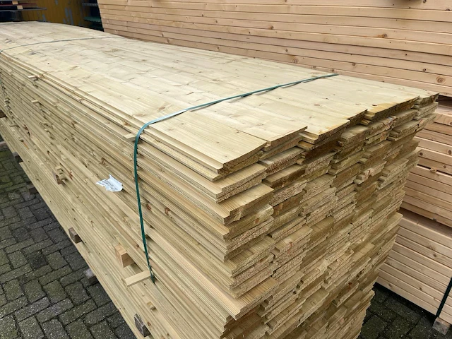 Partij hout 145x18x4800mm 196 stuks nieuw - afbeelding 1 van  1