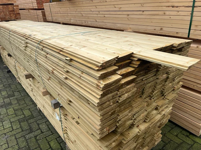 Partij hout 145x18x4800mm 224 stuks nieuw - afbeelding 1 van  1