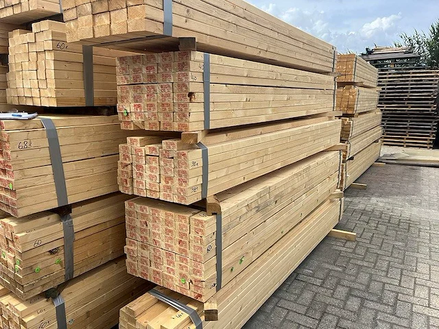 Partij hout 50x100x3900mm 99 stuks nieuw - afbeelding 1 van  1
