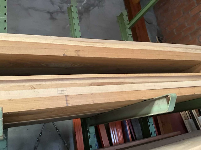 Partij hout eik - afbeelding 2 van  4