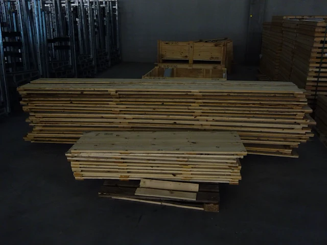 Partij hout + houten kisten - afbeelding 4 van  14
