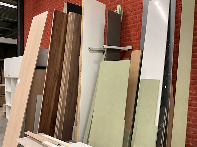 Partij hout restanten - afbeelding 4 van  8