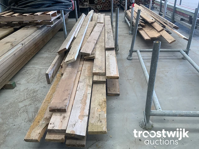 Partij hout - afbeelding 3 van  7