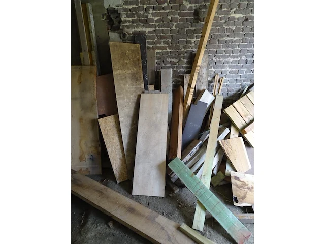 Partij hout - afbeelding 8 van  18