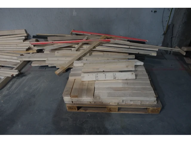 Partij hout - afbeelding 3 van  8