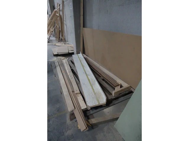 Partij hout - afbeelding 6 van  8