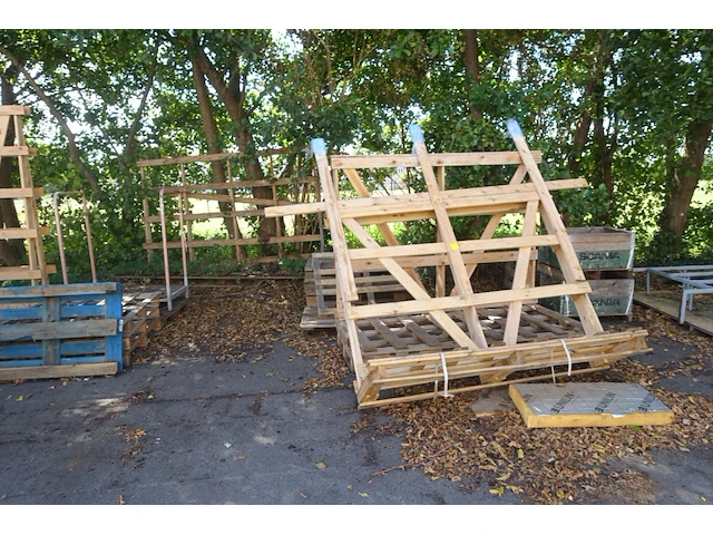 Partij hout - afbeelding 2 van  5