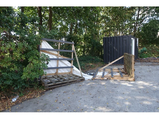 Partij hout - afbeelding 4 van  5