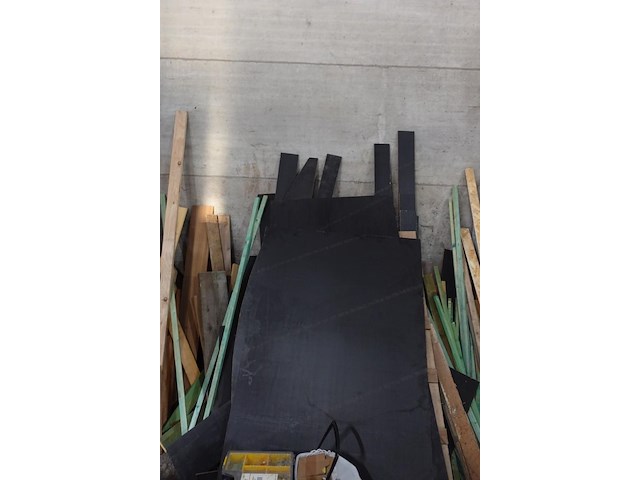 Partij hout - afbeelding 5 van  8