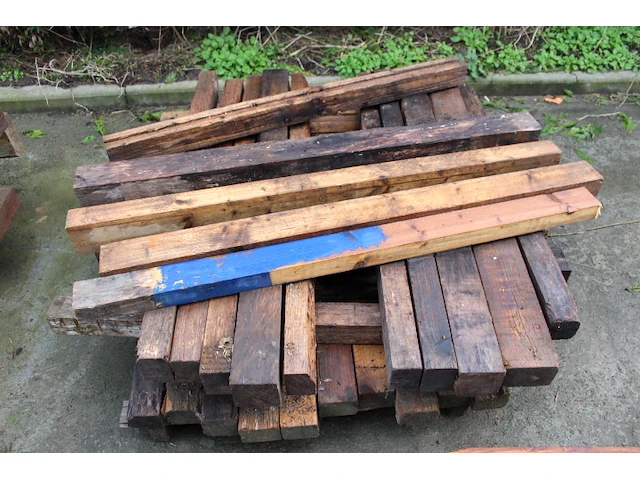 Partij hout - afbeelding 3 van  3