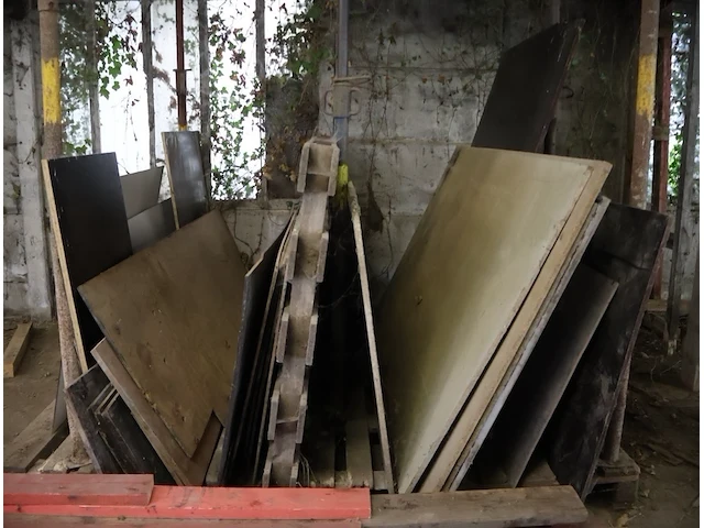 Partij hout - afbeelding 4 van  9