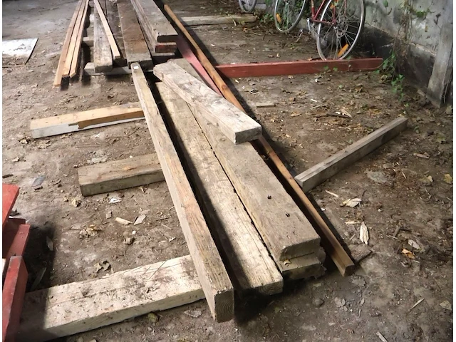 Partij hout - afbeelding 5 van  9