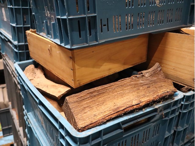 Partij hout - afbeelding 2 van  3