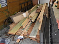 Partij houten balken lengte plm 350cm - afbeelding 1 van  2