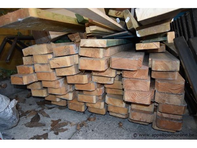 Partij houten balken lengte plm 350cm - afbeelding 2 van  2