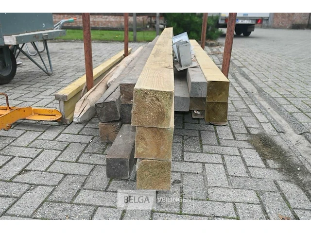 Partij houten balken + metalen schoorbak - afbeelding 4 van  5