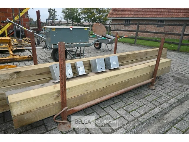 Partij houten balken + metalen schoorbak - afbeelding 5 van  5