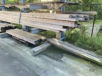 Partij houten balken - afbeelding 1 van  3