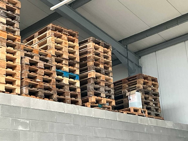 Partij houten euro pallets - afbeelding 3 van  3