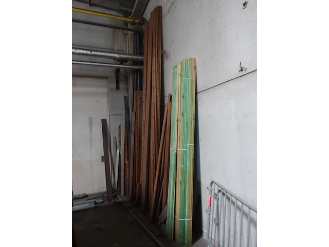 Partij houten gevelbekleding - afbeelding 2 van  4
